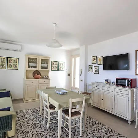 Apartment Apartment Cicala-Villa Anna By Interhome